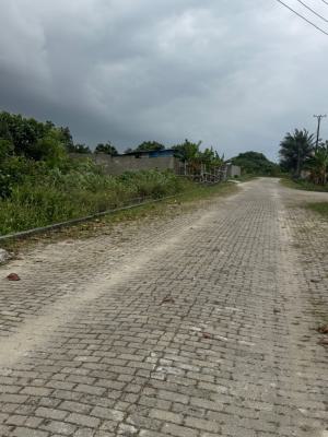 823 Sqms of Land in Lekki Scheme 2, Lekki Scheme 2 Off Ogombo Road By Abraham Adesanya Ajah Lagos, Lekki Phase 2, Lekki, Lagos, Residential Land for Sale
