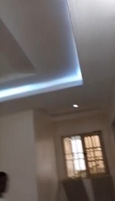 Clean 1 Bedroom Pay and Pack in, with 2toilet, Tarrred Rd, Area 7, Garki, Abuja, Flat / Apartment for Rent