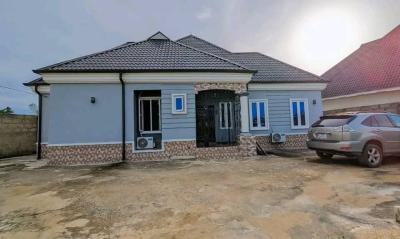 Fantastic and Strategically Located Three (3) Bedroom Detached Bungalo, Shelter Afrique Estate Extension, Uyo, Akwa Ibom, Detached Bungalow for Sale