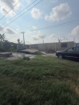 Dry Commercial Land for Distress, Directly on Gbagada Expressway Close to Burger King, Gbagada, Lagos, Commercial Land for Sale
