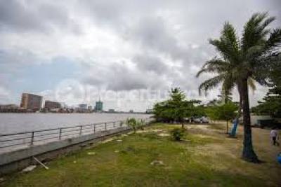 Vacant Waterfront Plot Measuring 5000sqm with C of O, Queens Drive, Old Ikoyi, Ikoyi, Lagos, Mixed-use Land for Sale
