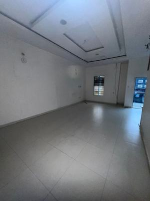 Spacious Master Bedroom in a Shared Apartment, Osapa London, Osapa, Lekki, Lagos, Flat / Apartment for Rent