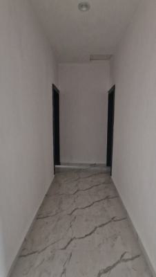Neatly Used 2 Bedrooms Flat, Emma Abimbola Cole Street, Lekki Phase 1, Lagos State., Lekki Phase 1, Lekki, Lagos, Flat / Apartment for Rent