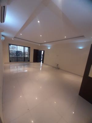 Serviced 3 Bedroom En-suite Flat with Fitted Kitchen, Air Conditioners, Lekki Phase 1, Lekki, Lagos, Flat / Apartment for Rent