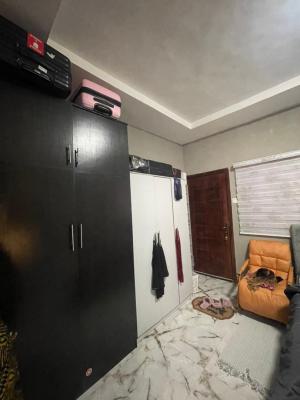 a Room Self Contain, Ligali Ayorinde Street , Victoria Island, Victoria Island (vi), Lagos, Self Contain (single Rooms) for Rent