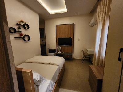 Brand New and Well Located Studio Apartment, Life Camp, Abuja, Self Contain (single Rooms) Short Let
