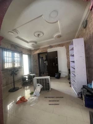 Standard 2 Bedroom Apartment (upstairs), Off Herbert Macaulay Way, Yaba, Lagos, Flat / Apartment for Rent