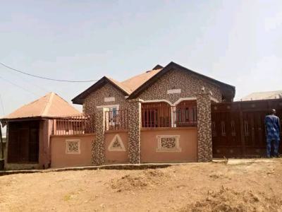 Luxury 3 Bedroom Flat, Oluawo Amuloko, Ibadan, Oyo, Flat / Apartment for Sale