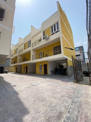 2 Rooms Bq with Exclusive Toilet,bathroom and Kitchenette, Lekki Phase 1, Lekki, Lagos, Flat / Apartment for Rent