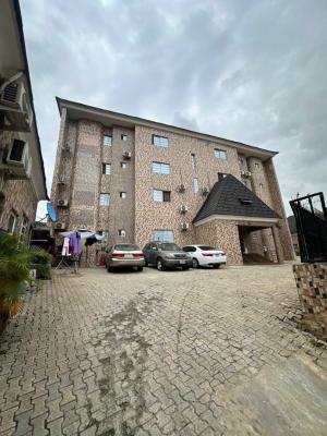 Well-positioned 40 Fully Functional Hotel Apartments, Wuse, Abuja, Hotel / Guest House for Sale