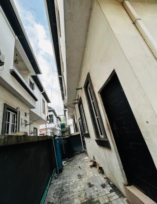 4-bedroom Semi-detached with Bq & Bathtub, Ologolo, Lekki, Lagos, Semi-detached Duplex for Sale