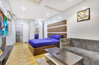 Luxury Studio Apartment with Fitted Kitchen, Freedom Way, Lekki Phase 1, Lekki, Lagos, Self Contain (single Rooms) for Rent