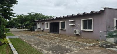 4 Bedroom Detached Bungalow with a Garden, Updc Estate, Lekki Phase 1, Lekki, Lagos, Detached Bungalow for Rent