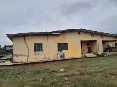 a Bungalow (dilapidated) on 1200 Sqm Land Within Gated Estate Ikorodu, Igi Aje Estate Opposite Jubille Housing Est, Ikorodu Sagamu Road, Ikd, Ikorodu, Lagos, Detached Bungalow for Sale