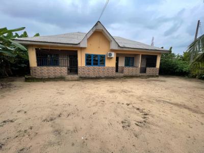 a Standard Four Bedroom Detached Bungalow, Stadium Road, Uyo, Akwa Ibom, Detached Bungalow for Sale