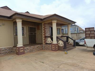 4 and 2 Bedroom Bungalow on 831sqm of Land, Elewuro, Akobo, Ibadan, Oyo, Block of Flats for Sale