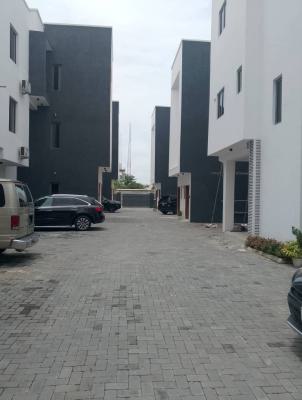 Lovely 2 Bedroom Penthouse Apartment, Signature Apartment, Off Freedom Way, Lekki, Lagos, Flat / Apartment for Rent