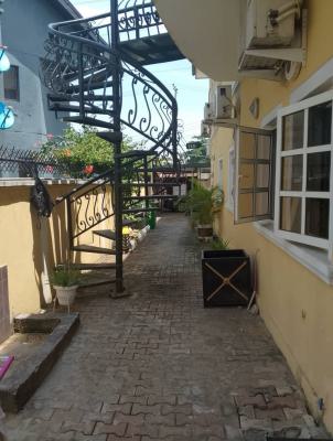 Well Built Mom, Lekki Phase 1, Lekki, Lagos, Flat / Apartment for Rent