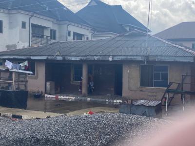 Demolishable Bungalow on a Plot of Land, Ebenezer Itire Ehinga, Itire-ikate, Surulere, Lagos, Detached Bungalow for Sale