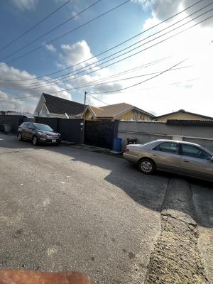 Bungalow on 410sqm, Surulere, Lagos, Detached Bungalow for Sale