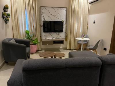 Sweet 1 Bedroom for Shortstay, Favourland Estate, Life Camp, Abuja, Mini Flat (room and Parlour) Short Let