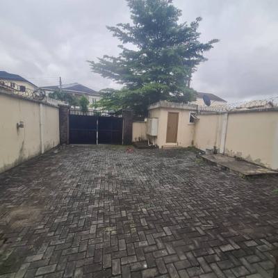 Self Serviced 5-bedroom Semi-detached Duplex with Bq, Idado, Lekki, Lagos, Semi-detached Duplex for Rent