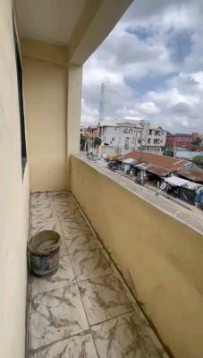Standard N Executive  Two Bedroom Flat, Abeokuta Street, Adekunle, Yaba, Lagos, Flat / Apartment for Rent