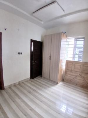 a Standard Room in a Shared Apartment, Osapa, Lekki, Lagos, Flat / Apartment for Rent