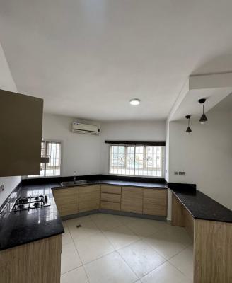 Serviced with 24/7 Power Supply 3 Bedroom En-suite Flat with Fitted Ki, Ikoyi, Lagos, Flat / Apartment for Rent