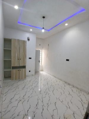 a Room Upstairs in a Shared Apartment, Chevy View Estate, Chevron-lekki, Lekki, Lagos, Flat / Apartment for Rent