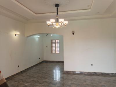 Spacious 2 Bedroom Upstairs, Dawaki, Gwarinpa, Abuja, Flat / Apartment for Rent