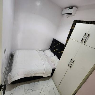 Furnished Downstairs Bedroom in a Shared Apartment, Ivy Homes Estate @ Lekky County Homes, Ikota, Lekki, Lagos, Self Contain (single Rooms) for Rent