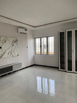 Spacious 3 Bedrooms Apartment, Lekki Phase 1, Lekki, Lagos, Flat / Apartment for Rent