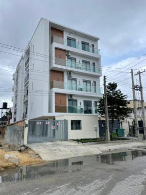 a Fully Serviced 3bedroom Apartment with a Bq and Swimming Pool + Gym, Lekki Phase 1, Lekki, Lagos, Flat / Apartment for Rent