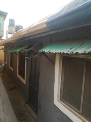 2bedroom Flat Boys Quarter Is Available in Oworonshoki, Closeto 3rd Ma, L & K Bus Stop, Oworonshoki, Kosofe, Lagos, Flat / Apartment for Rent
