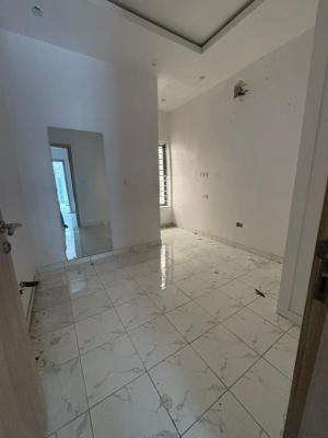 Single Room in a Shared Apartment, Lekki, Lagos, Flat / Apartment for Rent