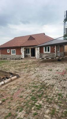 Well Maintained 2bedrooms Bungalow at Nihort Ibadan, Baptist Nihort, Jericho, Ibadan, Oyo, Detached Bungalow for Sale