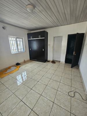 Nicely Renovated 4-bedroom Terrace, Meadow-view Estate, Ogombo, Ajah, Lagos, Terraced Duplex for Rent