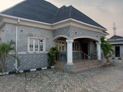 Well Renovated 3bedroom Flat at Sauka New Site, Sauka New Site Estate Lugbe Fha, Lugbe District, Abuja, Detached Bungalow for Rent