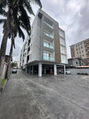 Well Built, Spacious 3 Bedroom Apartment, Victoria Island (vi), Lagos, Flat / Apartment for Sale