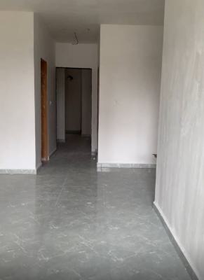 ️3 Bedroom Flat Apartment, Without B/q, on Eric Moore Road, Surulere, Lagos, House for Sale