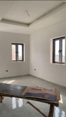 ️2 Bedroom Apartment with Bq, on Eric Moore Road, Surulere, Lagos, House for Sale