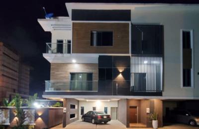 Spacious 4bedroom Terrace Duplex Ensuite on 2floors +bq, S/pool, Off Admiralty Way, Lekki Phase 1, Lekki, Lagos, Terraced Duplex for Sale