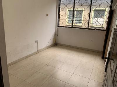 Very Spacious 4 Bedrooms Office Space, Itire-ikate, Surulere, Lagos, Office Space for Rent
