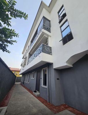 Spacious 2 Bedroom Apartment in a Serene Estate, Maryland, Ikeja, Lagos, Flat / Apartment for Sale