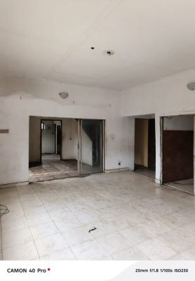 Spacious Old 4 Bedroom Duplex, Off Folagoro Road, Fola Agoro, Yaba, Lagos, House for Sale