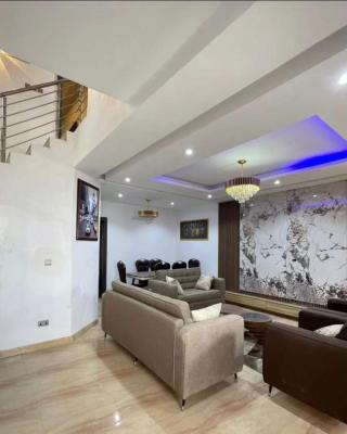 Exquisitely Built 4bedroom Located in a Secure Estate, Surulere, Lagos, House for Sale