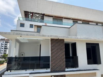 4bedroom Penthouse with Elevator, Lekki Right Hand Side Around Mega Chicken, Lekki Phase 1, Lekki, Lagos, Flat / Apartment for Sale