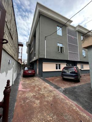 Newly Renovated 3 Bedroom Flat, Chevy View Estate, Chevron, Lekki, Lagos, Flat / Apartment for Rent