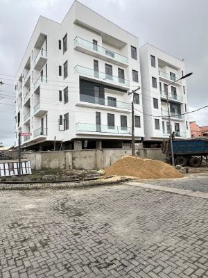 Spacious 2 Bedrm Apartment + Bq, Pool, Gym & Elevator Ideal for Airbnb, Lekki Phase 1, Lekki, Lagos, Flat / Apartment for Sale